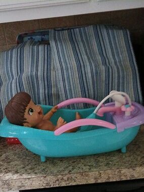 Bathtime for Baby Alive